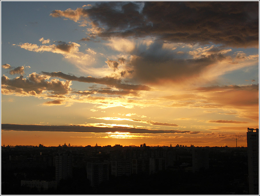 «Фото из окна». Москва. Вечерние урбанистические пейзажы - фото 4