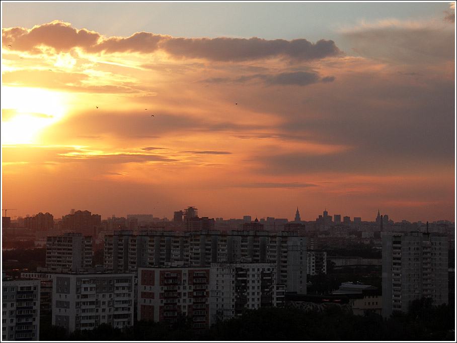 «Фото из окна». Москва. Вечерние урбанистические пейзажы - фото 8
