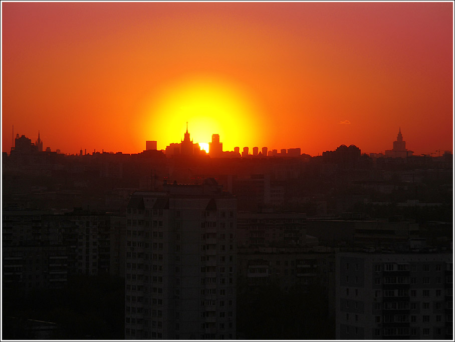 «Фото из окна». Москва. Вечерние урбанистические пейзажы - фото 11