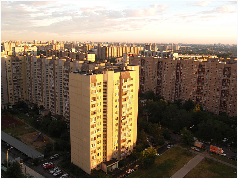 «Фото из окна». Москва. Вечерние урбанистические пейзажы - фото 13